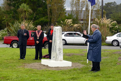 Unveiling the memorial