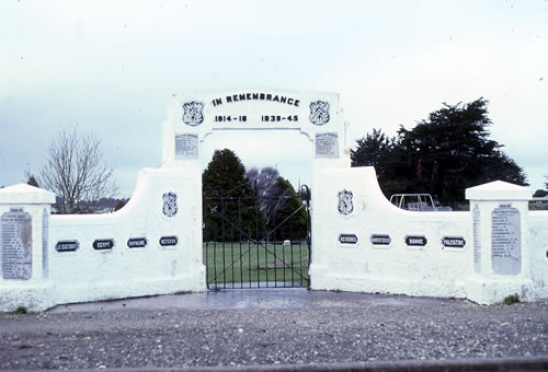 Kennington school memorial