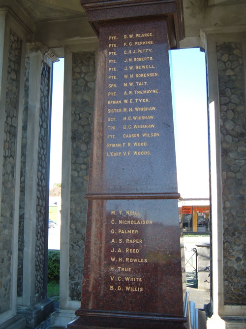 Featherston memorial names