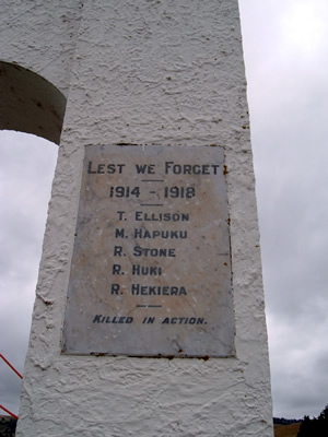 Te Hauke memorial names